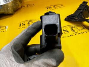 SIŁOWNIK KLAPKI WLEWU PALIWA CITROEN C4 GRAND PICASSO II