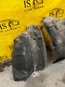 NADKOLE PRAWY PRZÓD RENAULT MEGANE IV HB