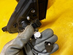 LUSTERKO PRAWE 18 PIN KAMERA ASYSTENT RENAULT ESPACE VI EU