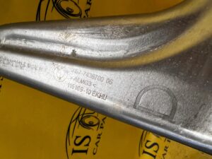 WSPORNIK UCHWYT MOCOWANIE PODWOZIA BMW F40