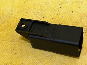 PRZEKAŹNIK ŚWIEC ZAPŁONOWYCH LR RANGE ROVER EVOQUE II L551