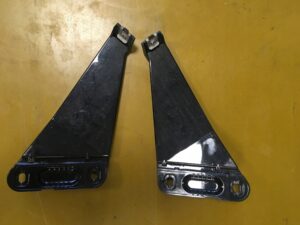 PRAWY ŚLIZG MOCOWANIE ZDERZAKA TYŁ INFINITI Q30