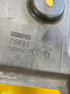 LEWA OSŁONA PODWOZIA PŁYTA LISTWA INFINITI Q50