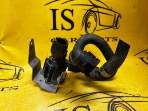 RR EVOQUE II L551 POMPA WODY K8D2-8B500-AB