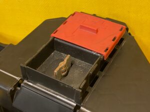 SKRZYNKA BEZPIECZNIKÓW PLUS MERCEDES W257