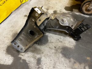 ĆWIARTKA PODŁUŻNICA PRZÓD LEWY LEWA CITROEN C4 GRAND PICASSO II 2016R