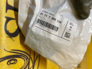 5 X ZACZEP LISTWY PROGOWEJ BMW E46 COMPACT NOWY OEM