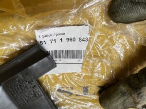 POKRYWA OSŁONA PODSZYBIA PODSZYBIE LEWA LEWE BMW 3 E36 EU NOWA OEM