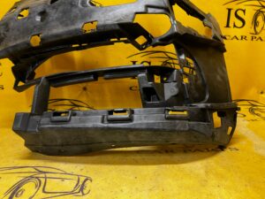 WZMOCNIENIE ZDERZAKA MOCOWANIE LAMPY P MGŁ PRZÓD LEWE BMW 7 G11 G12 NOWE OE