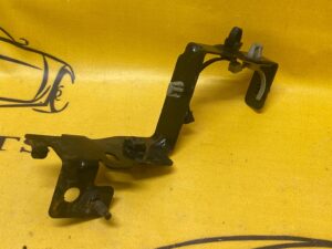 WSPORNIK MOCOWANIE UCHWYT RURKI DACIA SANDERO II