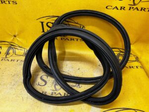 USZCZELKA KLAPY BAGAŻNIKA TYŁ TESLA MODEL 3 PRZEDLIFT