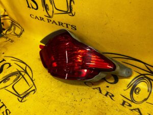 LAMPA TYLNA W ZDERZAK PRAWA LEXUS RX 450H III 3 AL10