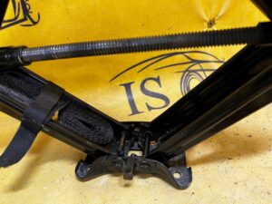 PODNOŚNIK LEWAREK FORD ESCAPE MK4