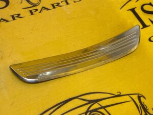 KOMPLET LISTWY PROGOWE NAKŁADKI LED MERCEDES W257