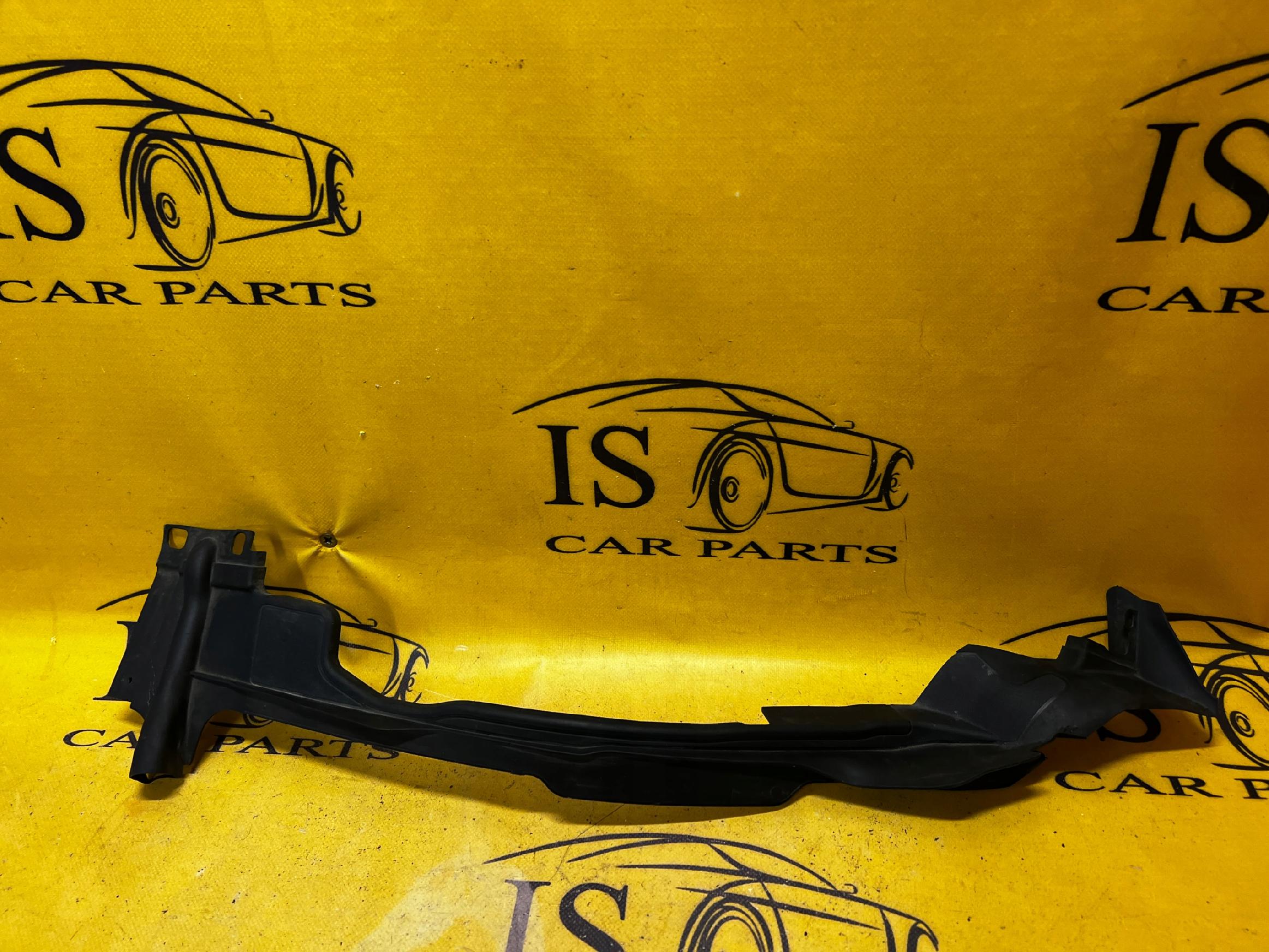 OSŁONA BŁOTNIKA PLASTIK PRZÓD PRAWY AUDI A8 D5 4N