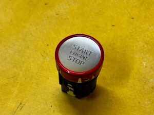 RRZEŁĄCZNIK PRZYCISK START STOP AUDI TT 8S