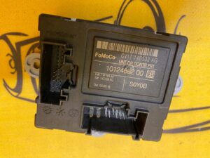 MODUŁ STEROWNIK DRZWI PRZÓD FORD FIESTA MK7 3D