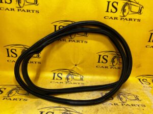 USZCZELKA DRZWI PRZEDNICH PORSCHE CAYENNE 9Y3 HYBRID