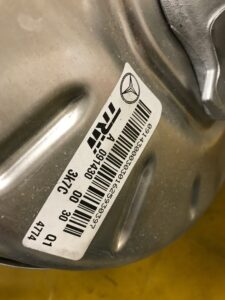 SERWO ZBIORNIK PŁYNU HAMULCOWEGO INFINITI Q30 W246