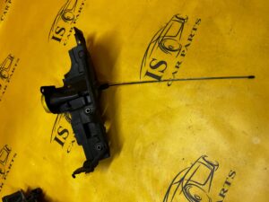 OSŁONA SILNIKA WLEW OLEJU RENAULT DACIA MERCEDES NISSAN 1.5 DCI