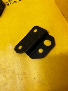 WSPORNIK BLACHA MOCOWANIE PASA PRZÓD LAND ROVER DISCOVERY 5 V L462