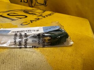 PRZEKAŹNIK WYCIERACZEK BMW E70 E71 E81 E84 E87 E90 E92 F10 F11 F25 F26 NOWY