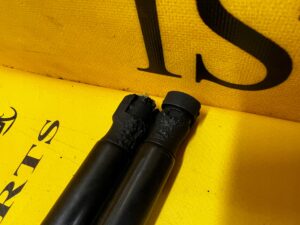 2 X SIŁOWNIK TELESKOP MASKI POKRYWY SILNIKA RANGE ROVER VELAR L560