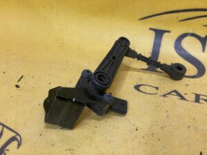 CZUJNIK POZIOMOWANIA PRAWY PRZÓD L462 DISCOVERY V