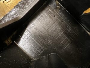 MOCOWANIE ŚLIZG LISTWY PROGOWEJ PROGU PRÓG LEWE LEWY M-PAKIET BMW X6 F16