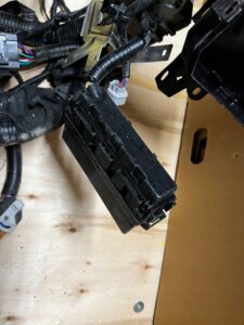 WIĄZKA KOMORY SILNIKA NISSAN LEAF I ZE0