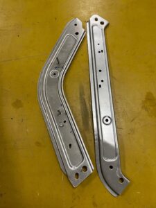 WZMOCNIENIE WSPORNIK MOCOWANIE PRZÓD INFINITI Q50