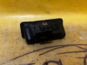 KLAMKA MIKROSTYK KLAPY TYLNEJ BMW E92 M3 7118158