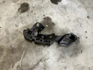 ŚLIZG ZDERZAKA TYŁ LEWY RENAULT CAPTUR I PRZEDLIFT