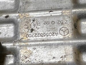 WSPORNIK UCHWYT MOCOWANIE MERCEDES W213