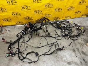 WIĄZKA DESKI PASA PRZEDNIEGO WNĘTRZA KOMORY DACIA SANDERO III 2023R