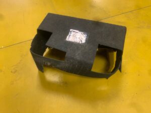 GÓRNA OSŁONA OBUDOWA AKUMULATORA JEEP WRANGLER JL