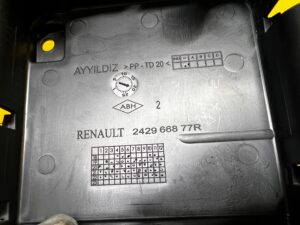 MOCOWANIE OBUDOWA STEROWNIKA AIRBAG DACIA SANDERO III 2023R