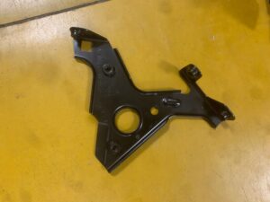 MOCOWANIE UCHWYT WZMOCNIENIE ŚCIANY BMW F20 F22