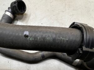 RURKA PRZEWÓD WĄŻ WODY UKŁADU CHŁODZENIA BMW M5 F90