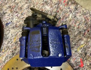 KOMPLET TARCZE HAMULCE ZACISKI PRZÓD TYŁ M-POWER BMW M5 F90