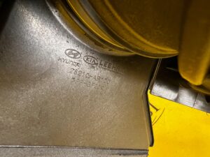 OBUDOWA FILTRA POWIETRZA DOLOT PRZEPŁYWOMIERZ GENESIS GV70 2.5L