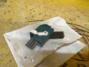 ZESTAW NAPRAWCZY OBUDOWY GNIAZDA KOSTKA ZŁĄCZE BMW NOWY OEM