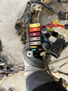 WIĄZKA INSTALACJA OKABLOWANIE WNĘTRZA KABINY DACIA DOKKER 1.5 BLUE DCI