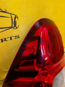 LAMPA TYŁ TYLNA LEWY LEWA TOYOTA HILUX VIII 8