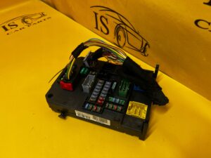 SKRZYNKA BEZPIECZNIKÓW MODUŁ BSI CITROEN C4 GRAND PICASSO II 1.6 THP