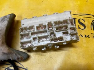 MODUŁ SKRZYNKA BEZPIECZNIKÓW RENAULT ESPACE VI AUSTRAL