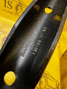 UCHWYT WSPORNIK MOCOWANIE BLASZKA BMW 5 G30