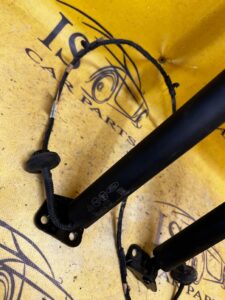 KOMPLET SIŁOWNIKI KLAPY LEWY PRAWY FORD KUGA MK3