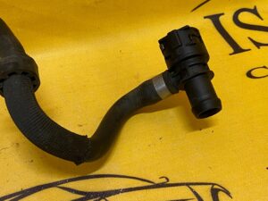 RURA WĄŻ PRZEWÓD CHŁODNICY WODY MERCEDES CLS W257