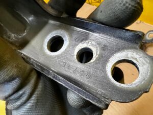 KOMPLET ZAWIASY DRZWI PRZÓD PRAWY FORD FUSION LIFT USA J7